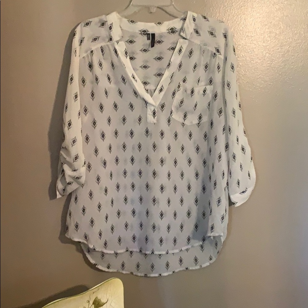 Great blouse!